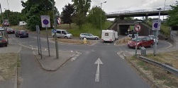 Banned left turn at Tilling Rd