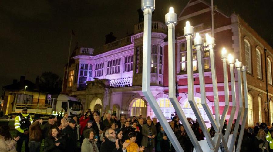 Menorah lighting in Barnet